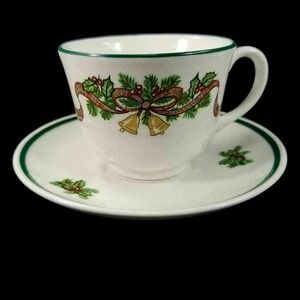 Johnson Brothers Victorian Christmas Bow Cups Saucers Lot of 4 Staffordshire Vtg